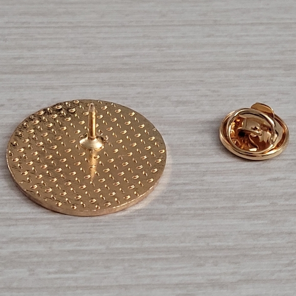 Paw Print Enamel Pin - Picture 6 of 6